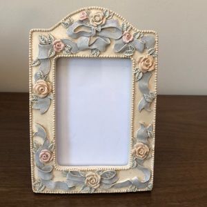 Victorian/Flower 🌸🌺 Ceramic Picture Frame